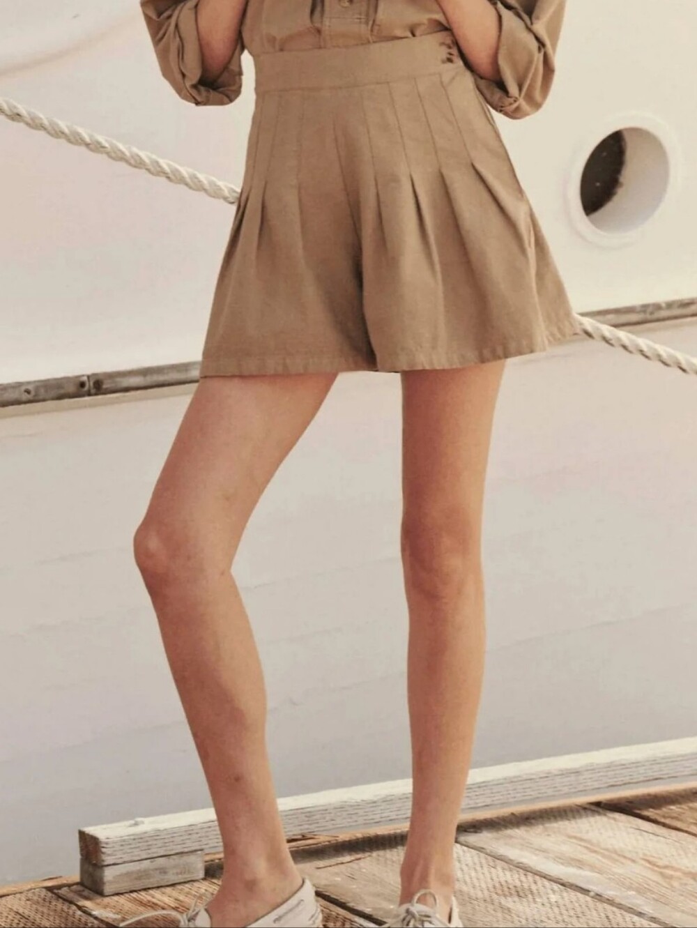 The Great. Women's Pleated High Waist Short In Brush Khaki Size 3
